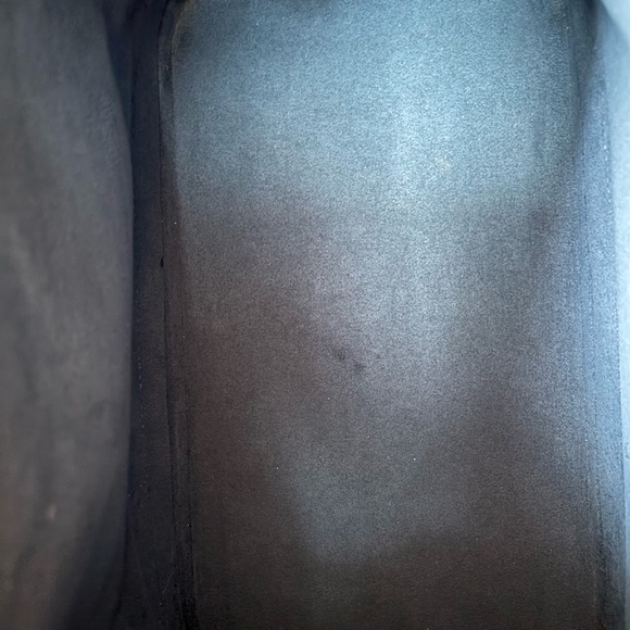 Louis Vuitton Alma Epi Blue - Picture 4 of 14